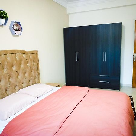 NOUVEAU Appartement très propre a coté de MARJANE Tánger Exterior foto